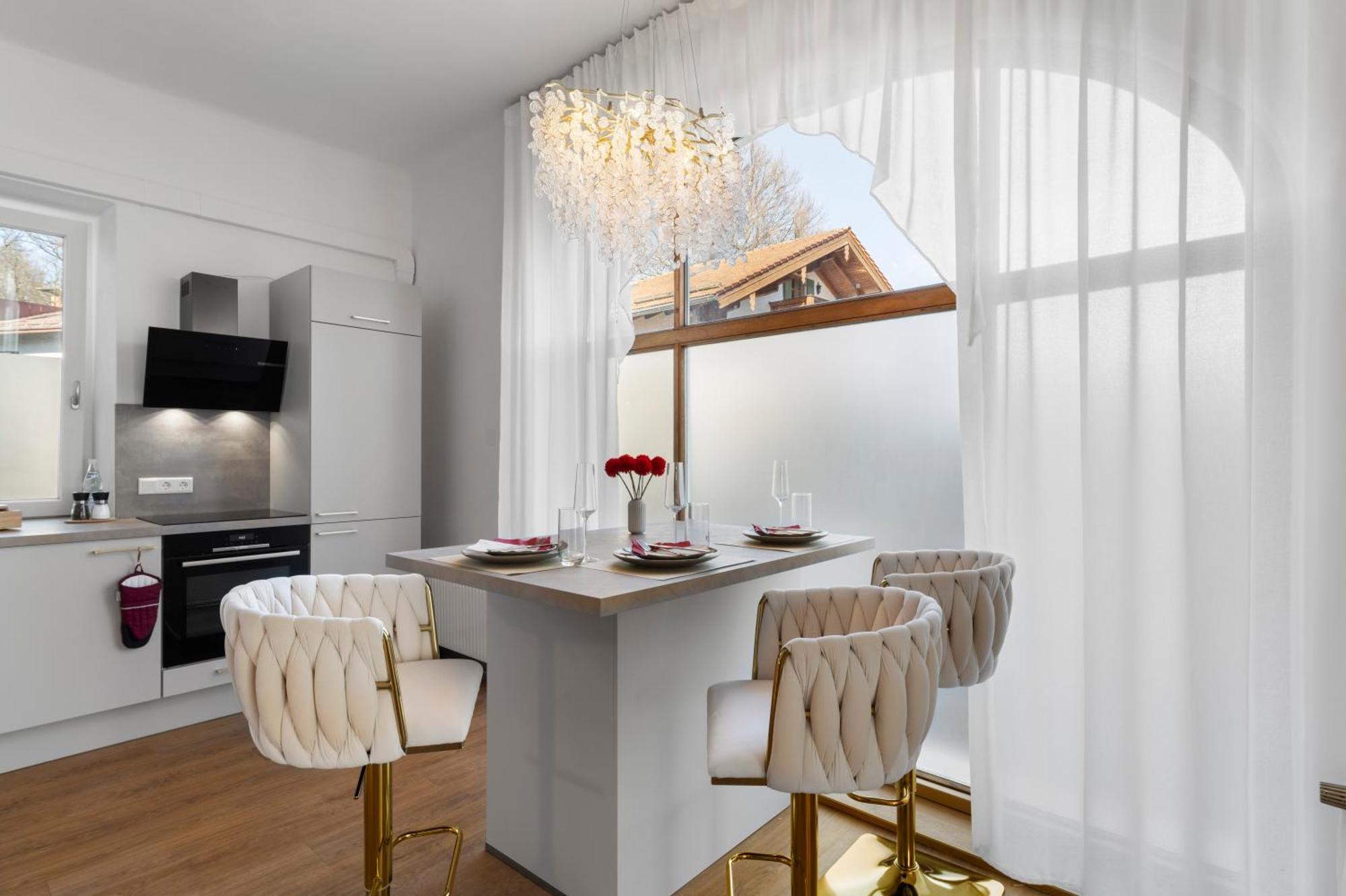 Liebelei Miesbach - Boutique-Apartment Mit Terrasse Im Zentrum מראה חיצוני תמונה