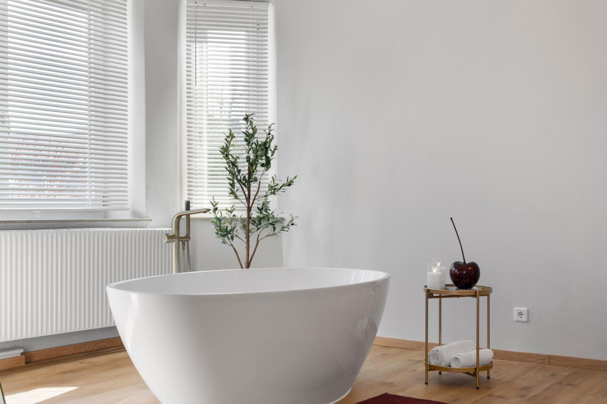 Liebelei Miesbach - Boutique-Apartment Mit Terrasse Im Zentrum מראה חיצוני תמונה