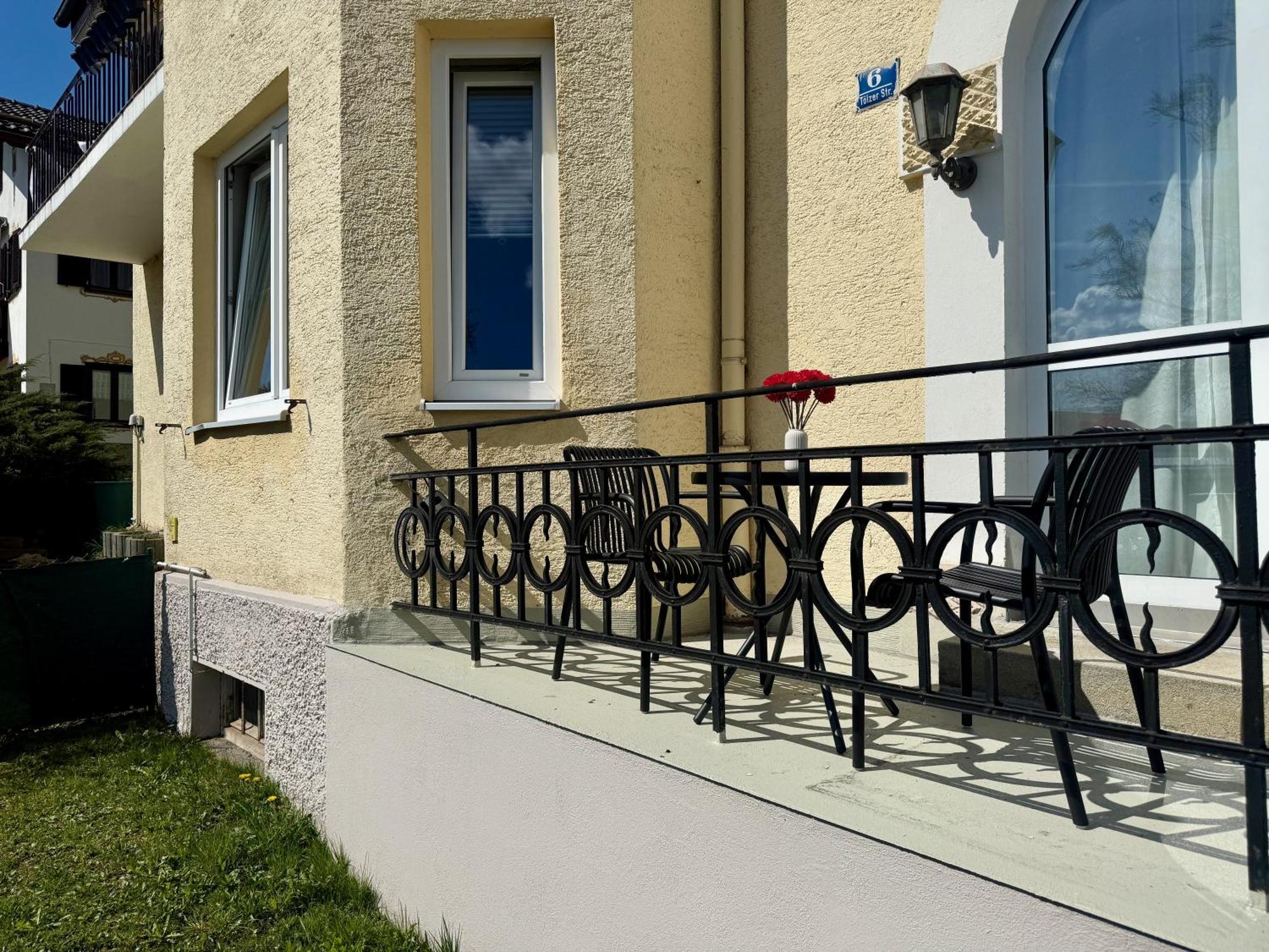 Liebelei Miesbach - Boutique-Apartment Mit Terrasse Im Zentrum מראה חיצוני תמונה